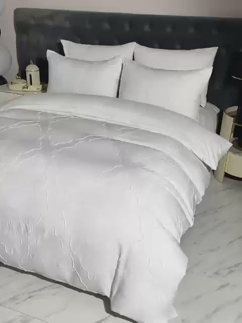 Premium posteljina B belu